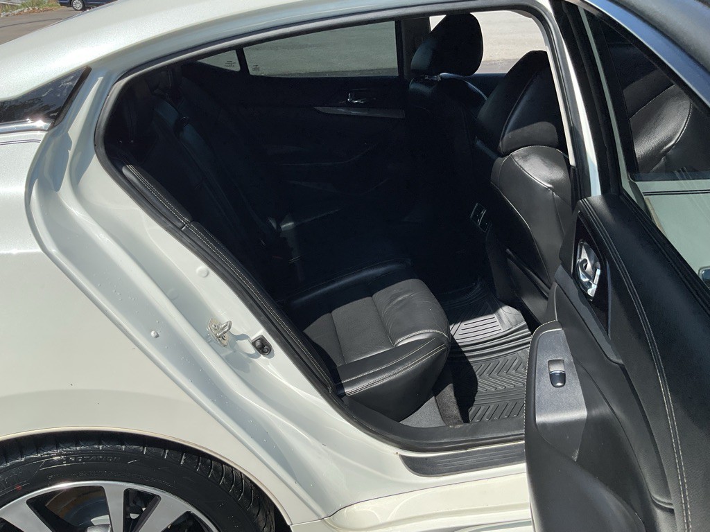 2016 Nissan Maxima Image 50