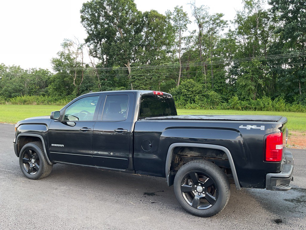 2015 GMC Sierra Image 4