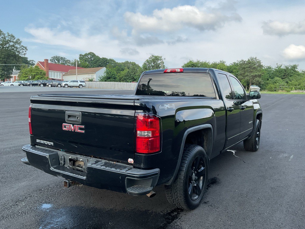 2015 GMC Sierra Image 8