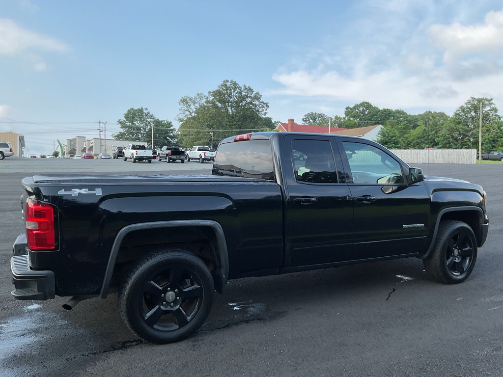 2015 GMC Sierra Image 9