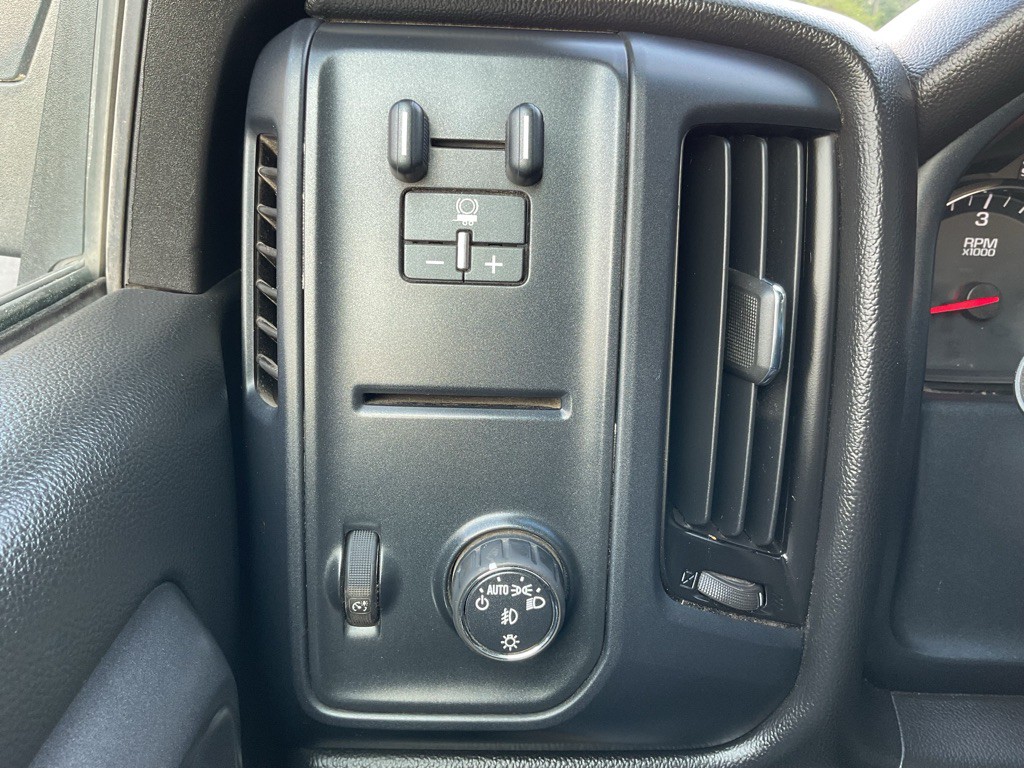 2015 GMC Sierra Image 26