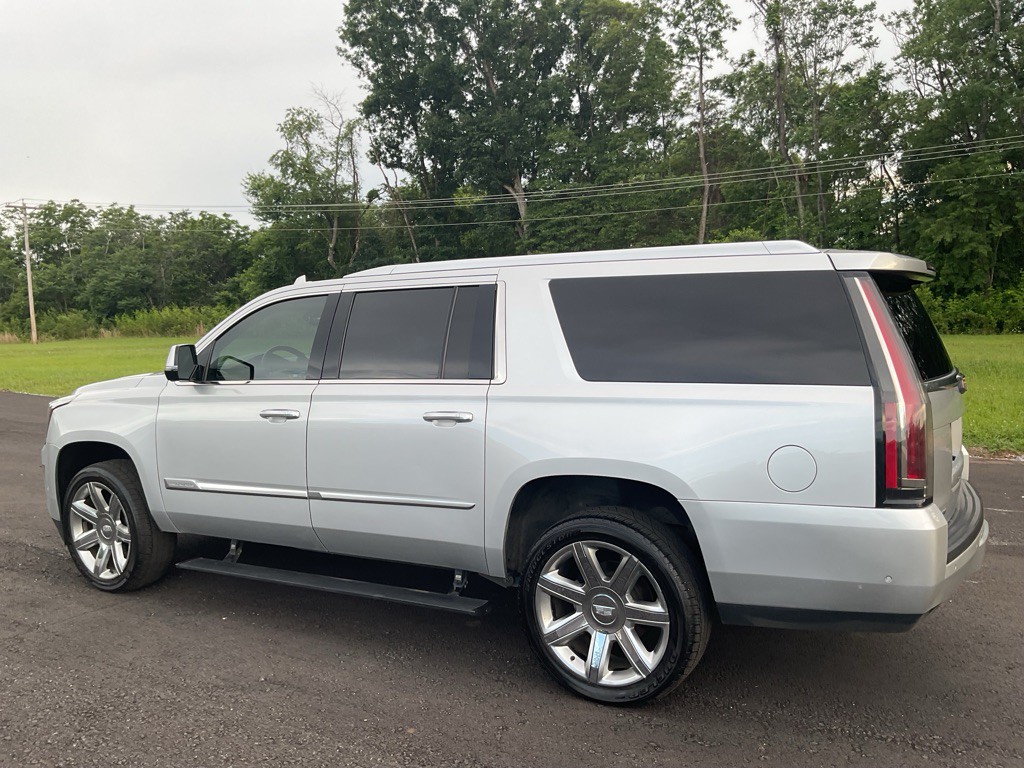 2019 Cadillac Escalade Image 4