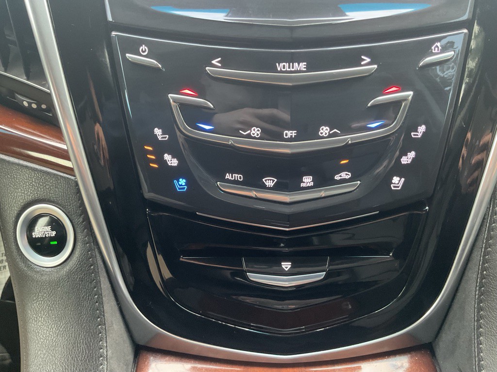 2019 Cadillac Escalade Image 46
