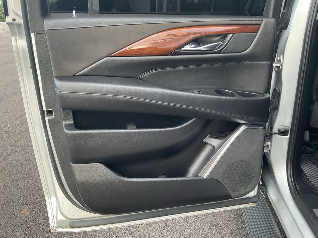 2019 Cadillac Escalade Image 50
