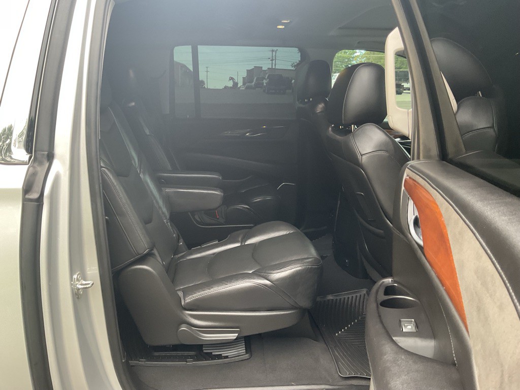 2019 Cadillac Escalade Image 56