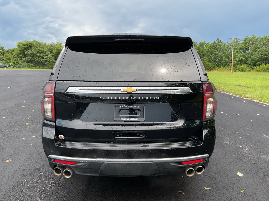 2023 Chevrolet Suburban Image 6
