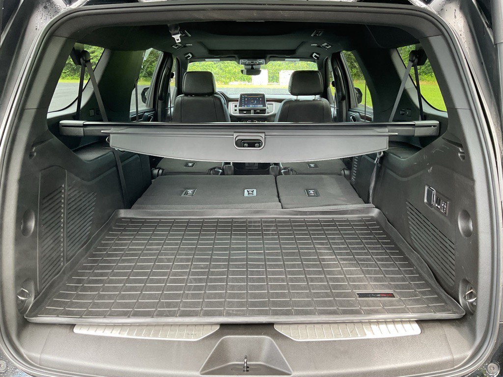 2023 Chevrolet Suburban Image 8