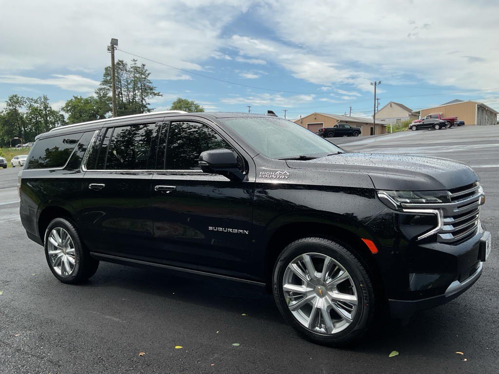 2023 Chevrolet Suburban Image 14