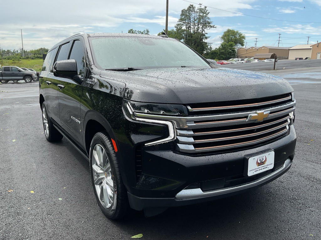 2023 Chevrolet Suburban Image 15