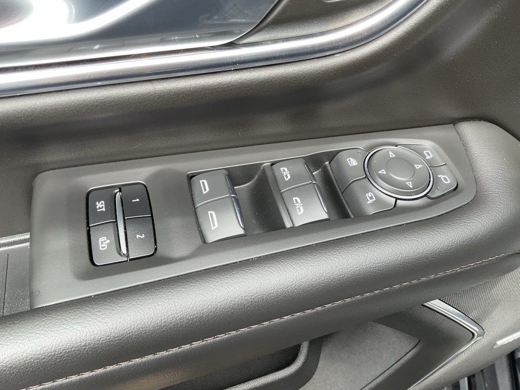 2023 Chevrolet Suburban Image 25