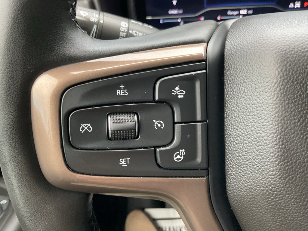 2023 Chevrolet Suburban Image 36
