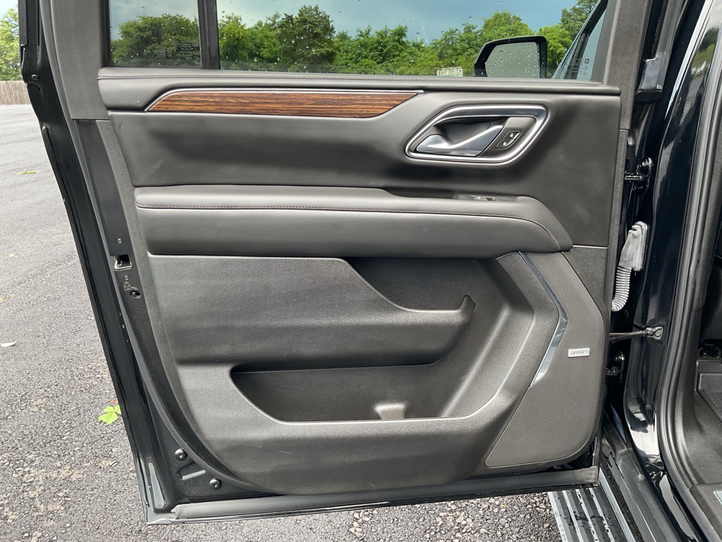 2023 Chevrolet Suburban Image 50