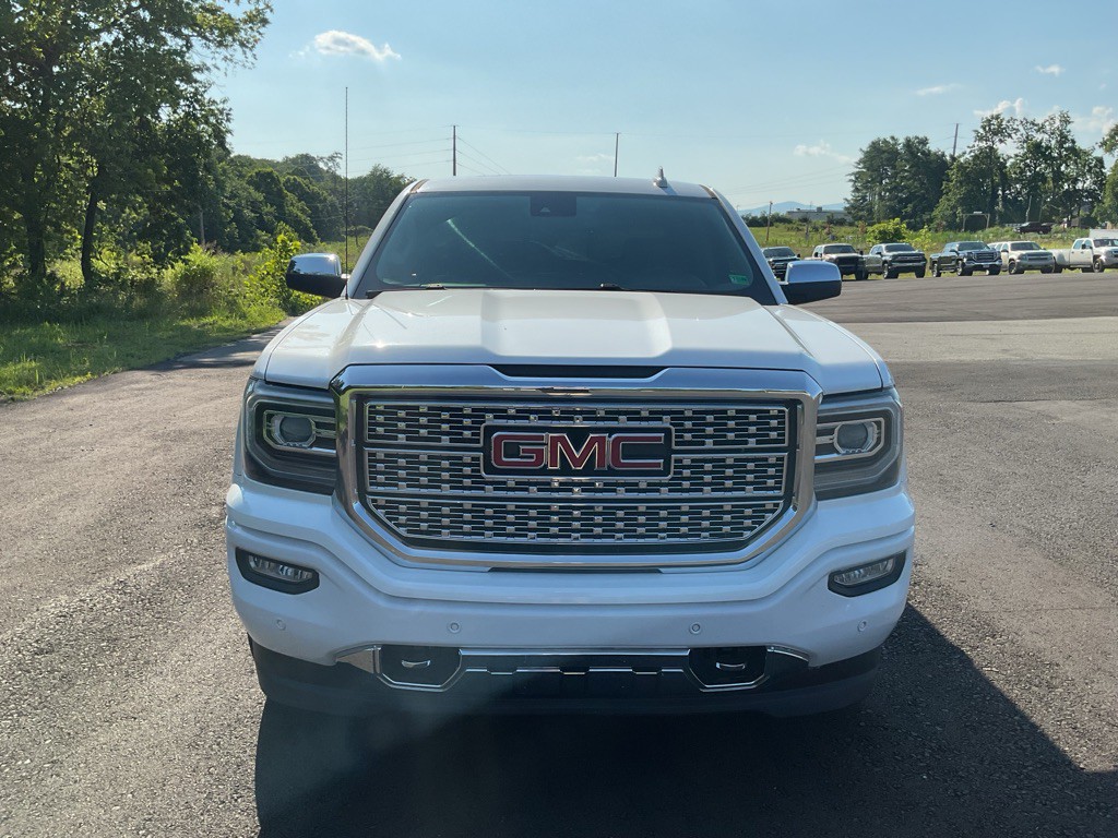 2018 GMC Sierra Image 16