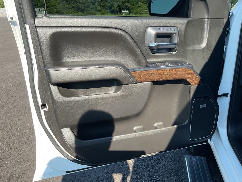 2018 GMC Sierra Image 24