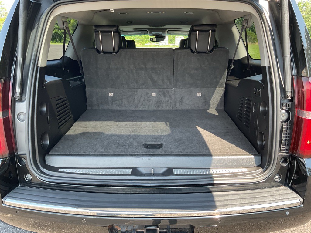 2016 Chevrolet Suburban Image 9