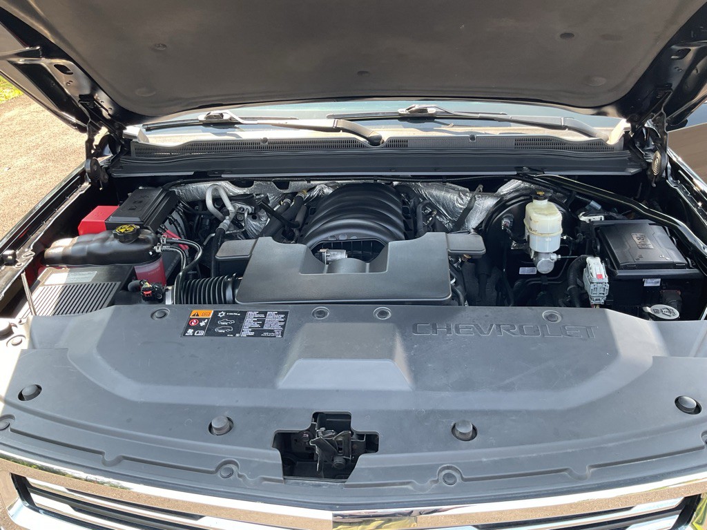 2016 Chevrolet Suburban Image 18