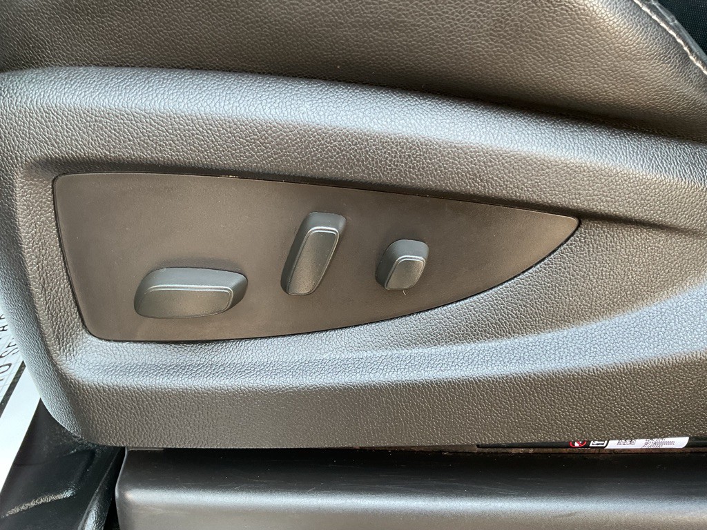 2016 Chevrolet Suburban Image 31