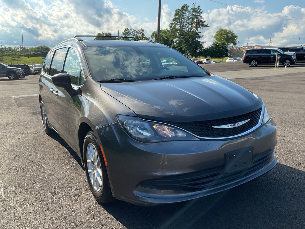 2020 Chrysler Voyager Image 14