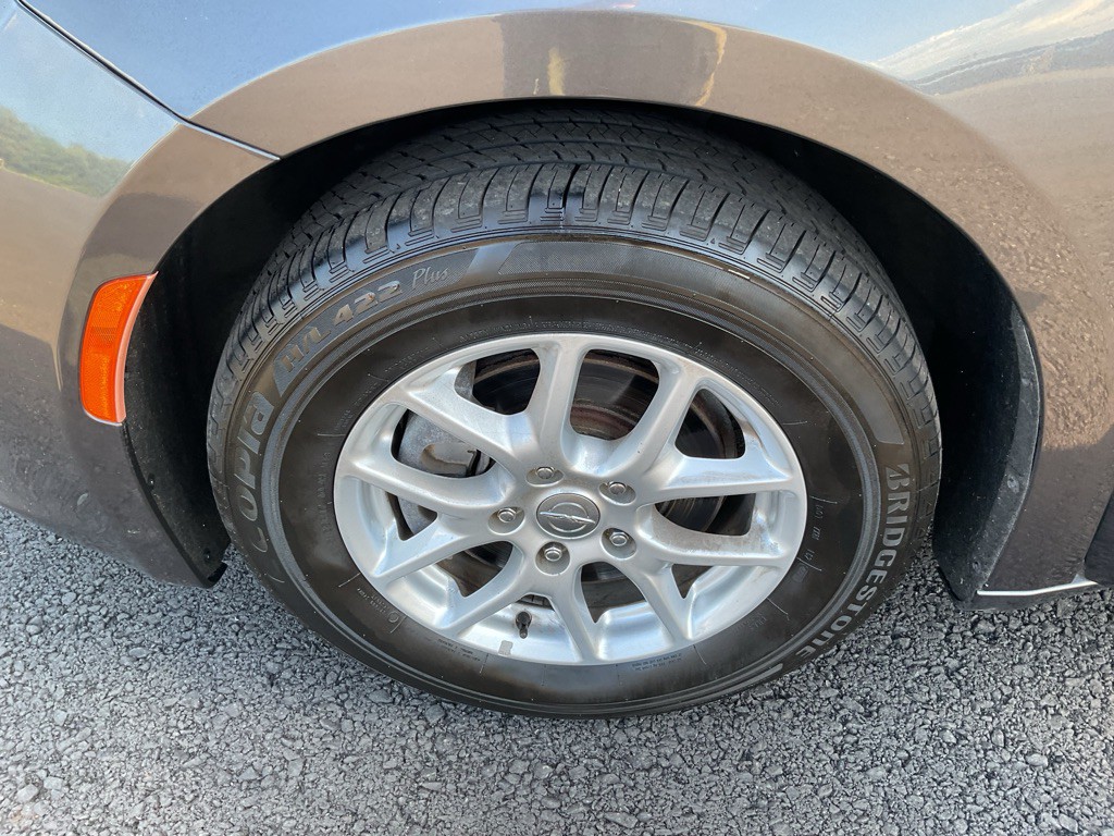 2020 Chrysler Voyager Image 19