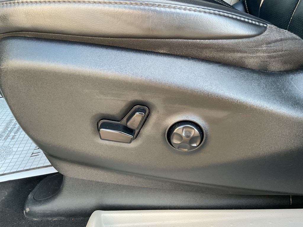 2020 Chrysler Voyager Image 25