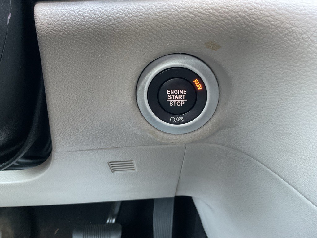 2020 Chrysler Voyager Image 31