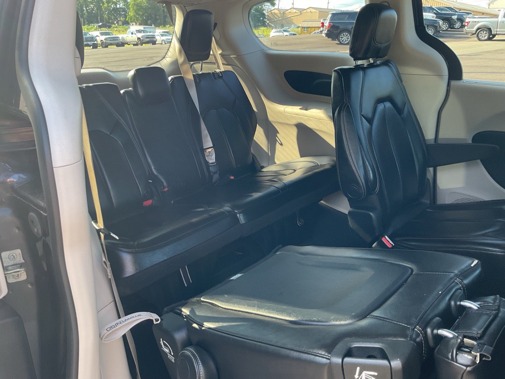2020 Chrysler Voyager Image 44