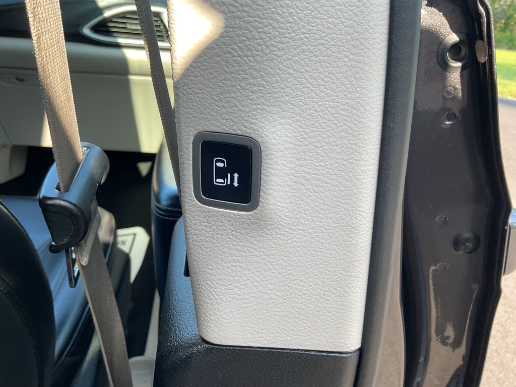 2020 Chrysler Voyager Image 45