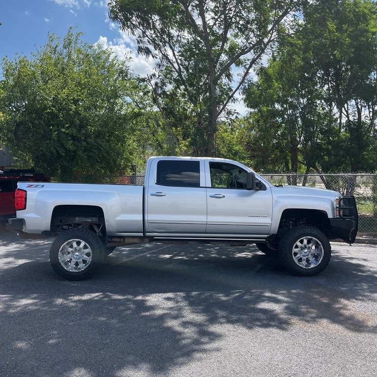2015 Chevrolet Silverado 1500 Image 3