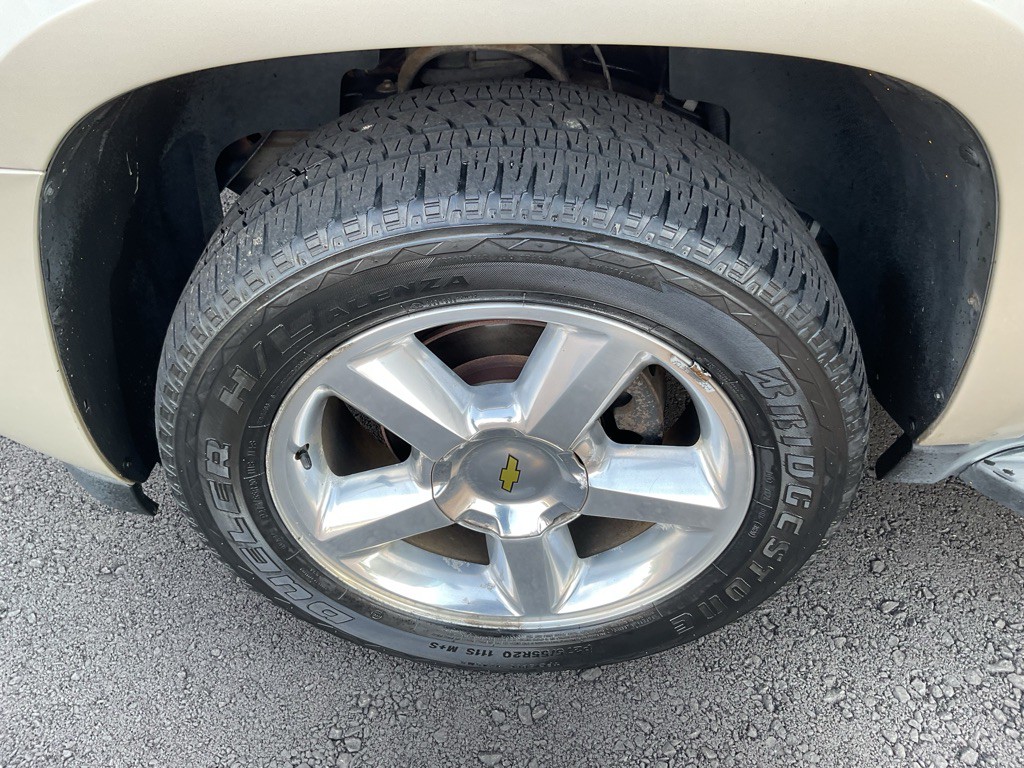 2013 Chevrolet Suburban Image 20