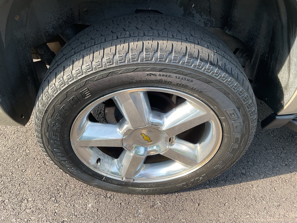 2013 Chevrolet Suburban Image 22