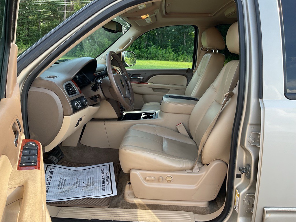 2013 Chevrolet Suburban Image 27