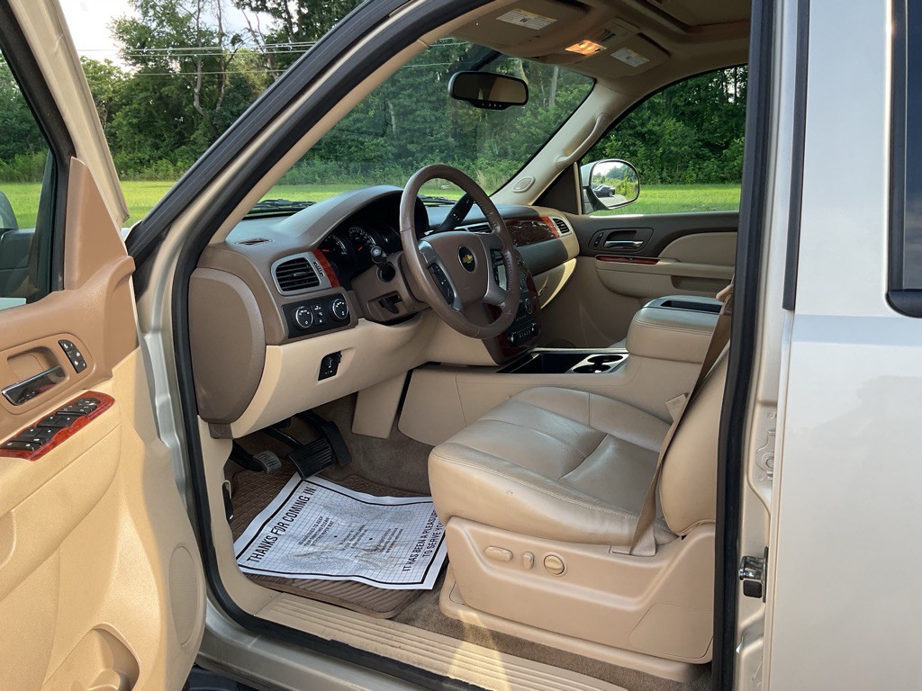 2013 Chevrolet Suburban Image 28