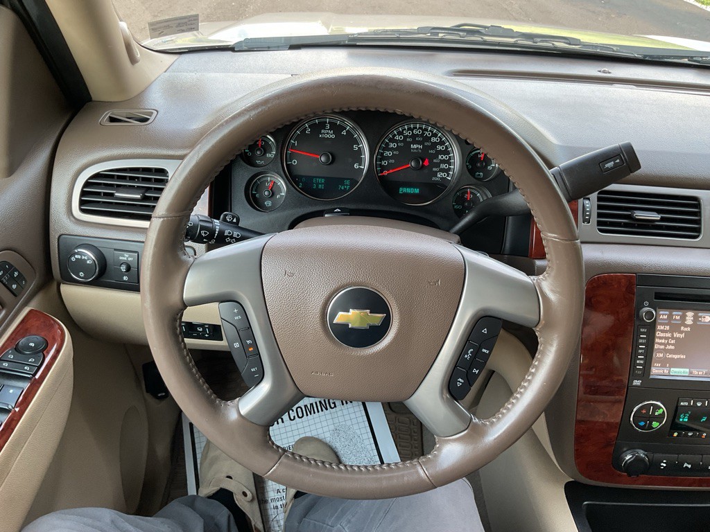 2013 Chevrolet Suburban Image 32