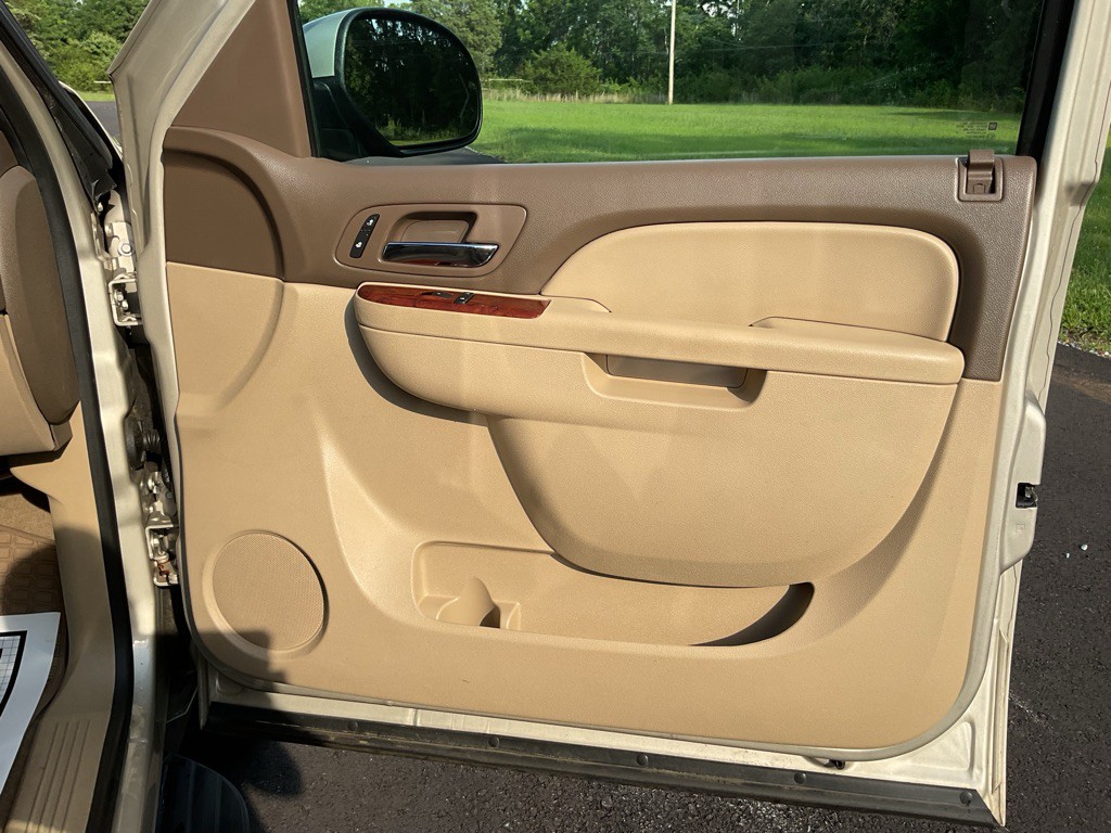 2013 Chevrolet Suburban Image 52