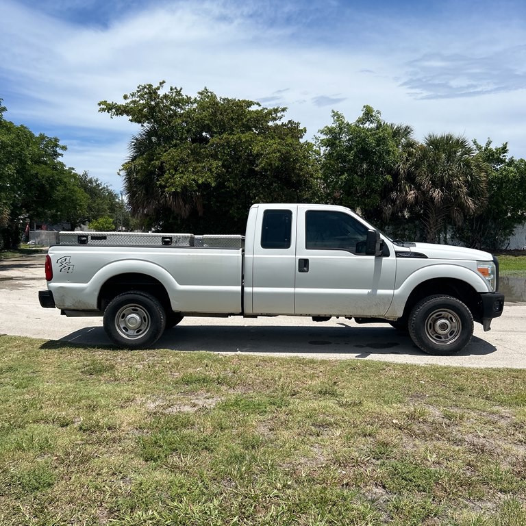 2014 Ford F-250 Image 2