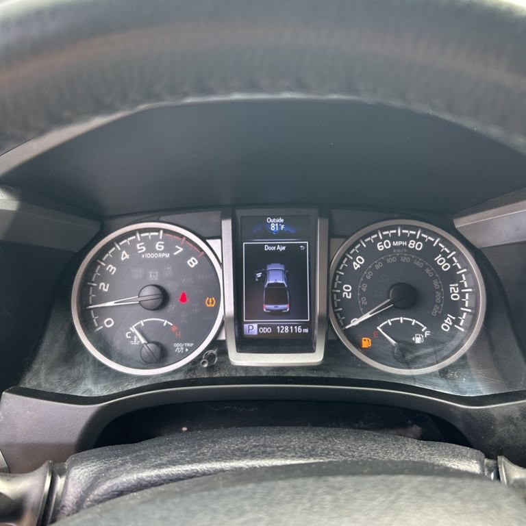 2017 Toyota Tacoma Image 7
