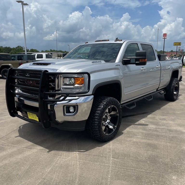 2019 GMC Sierra Image 1