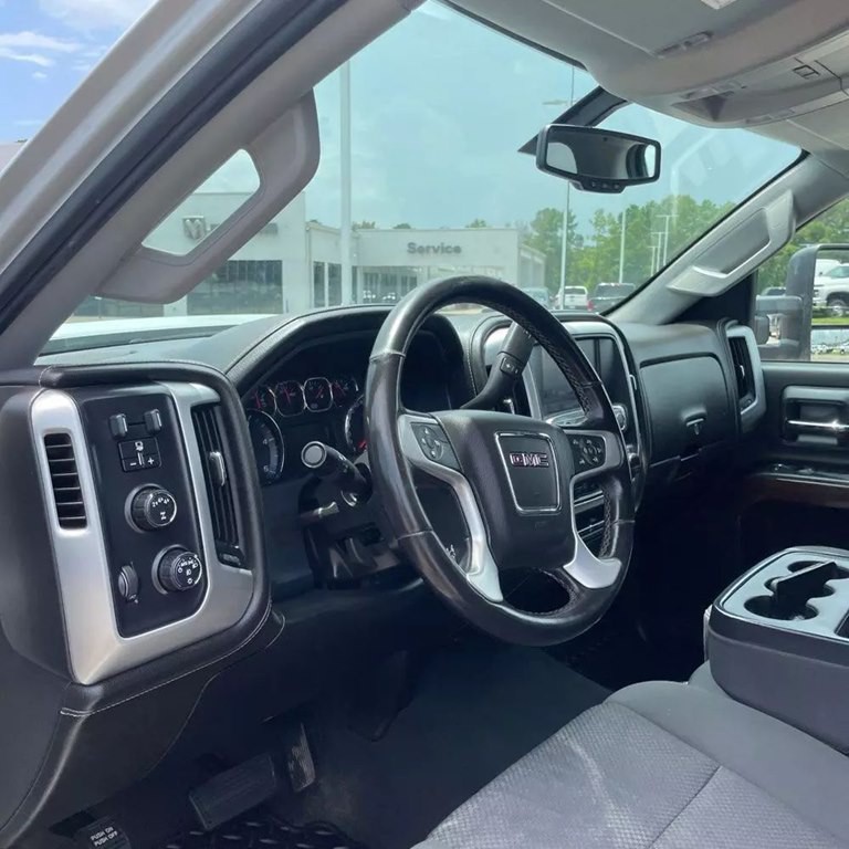 2019 GMC Sierra Image 12