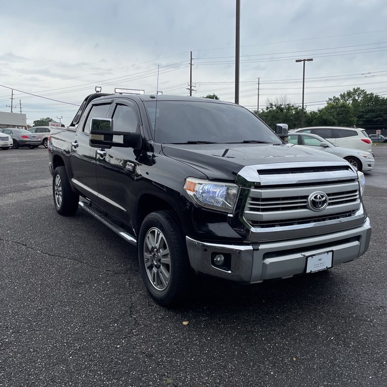 2015 Toyota Tundra Image 1