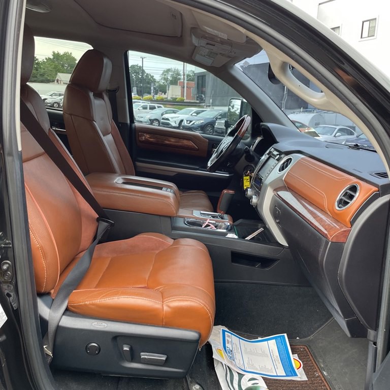 2015 Toyota Tundra Image 16