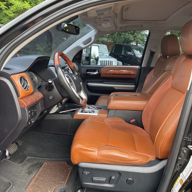 2015 Toyota Tundra Image 17