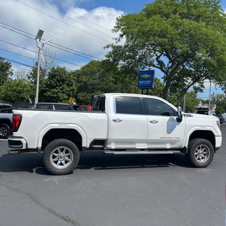 2020 GMC Sierra Image 2