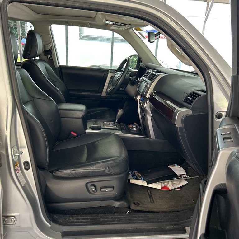 2016 Toyota 4Runner Image 14