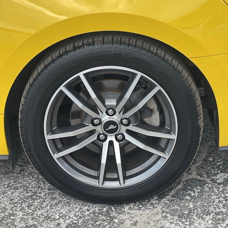 2016 Ford Mustang Image 18