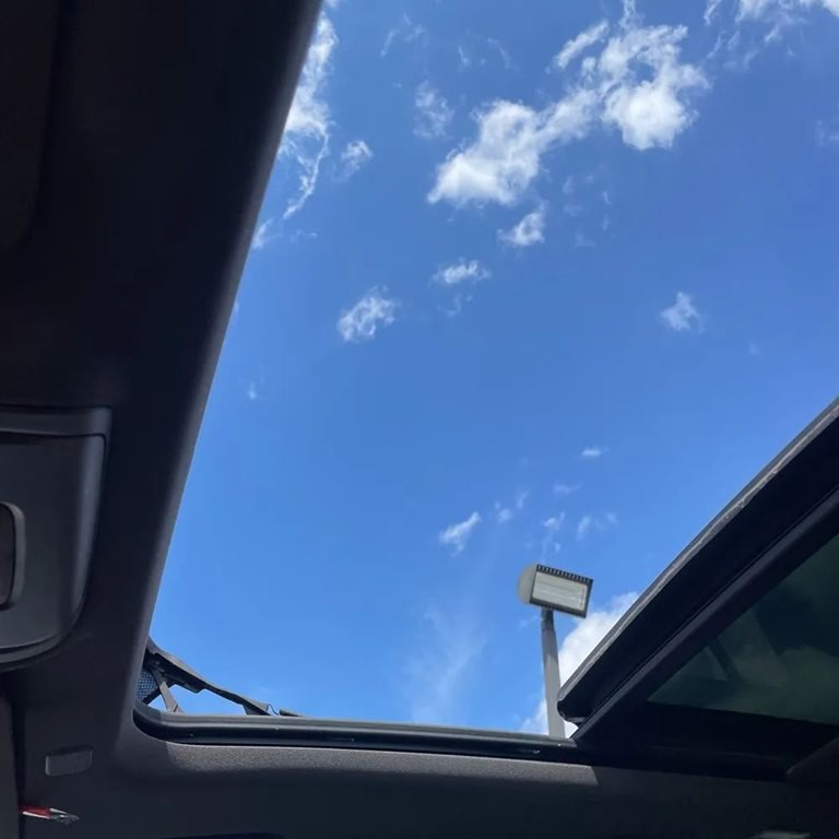 2021 Chevrolet Suburban Image 15
