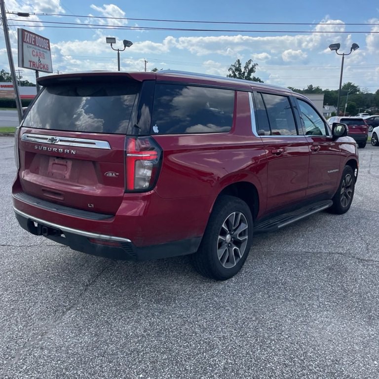2021 Chevrolet Suburban Image 16