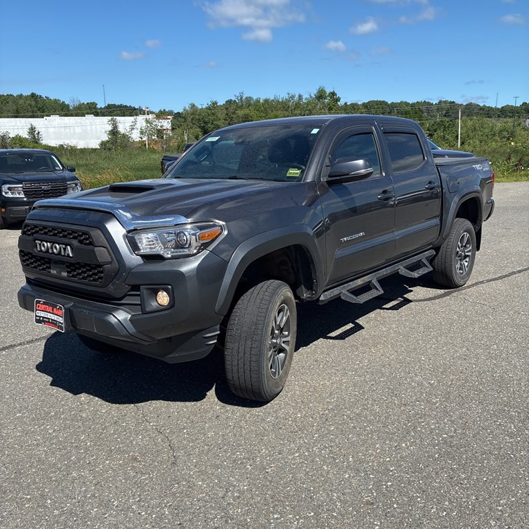 2018 Toyota Tacoma Image 1