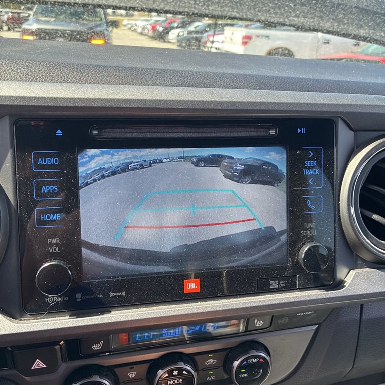 2018 Toyota Tacoma Image 9
