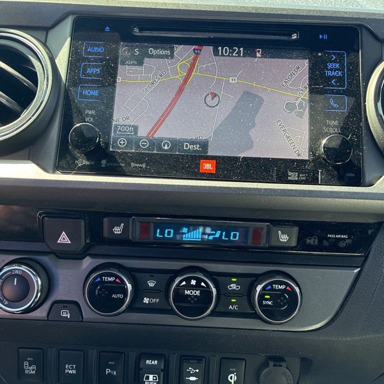 2018 Toyota Tacoma Image 10