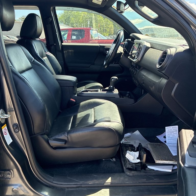 2018 Toyota Tacoma Image 14